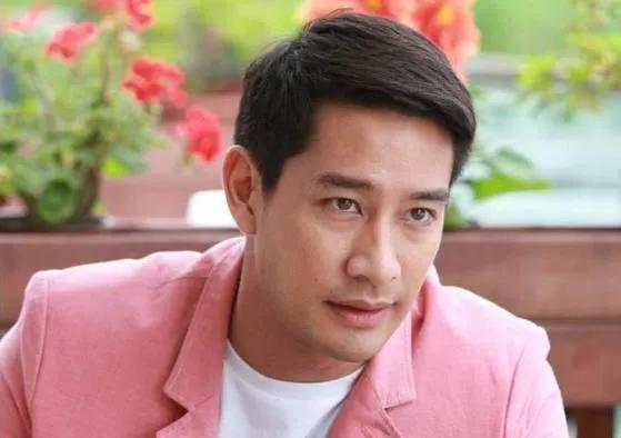 爱在旅途男主角，爱在旅途的男主角是谁他拍过哪些戏（泰剧男主~）