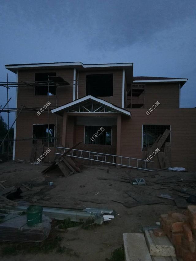 轻钢别墅的优缺点，轻钢别墅的优缺点有哪些（4点告诉你最真实的轻钢建房的好与坏）