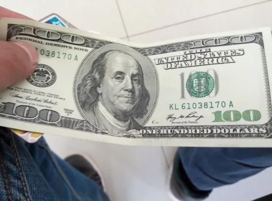 一吨现金有多少人民币，一吨现金是多少人民币（聪明人会选哪个）