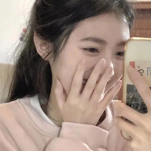 适合微信状态用的背景图超惊艳 比如此时此刻 无意义的想念，适合微信状态背景图片（女头‖该怎么开头呢是天好冷还是我好想你）