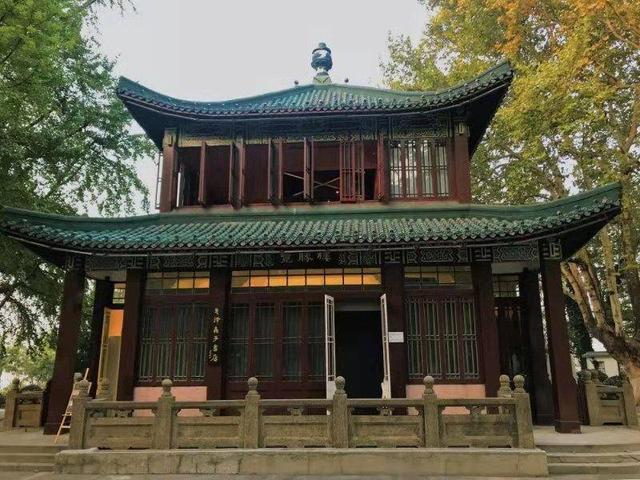 玄武湖导游词，玄武湖导游词简短（玄武湖曾消失200多年）