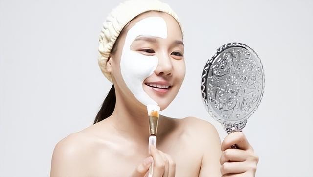 脸上闭口粉刺多怎么办，满脸都是闭口粉刺怎么办（今蝉护肤：闭口粉刺怎么去除）