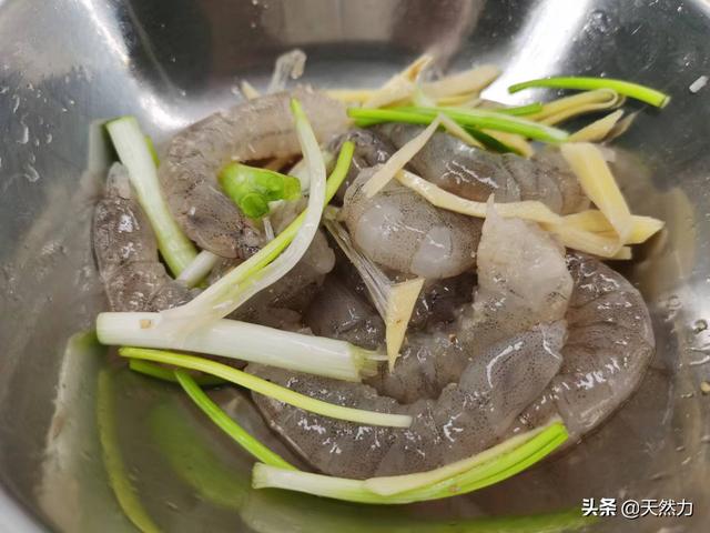 虾蒸蛋怎么做好吃又嫩，虾蒸蛋怎么做好吃又嫩好吃（详细的做法和步骤全告诉你）