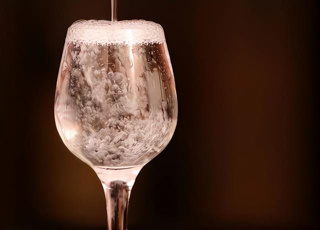 中秋节送领导什么好，中秋节送什么给领导比较好（中秋送领导长辈合适）