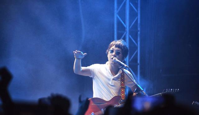 张哲轩个人资料简介，张哲轩生日晒私照官宣与马思纯恋情