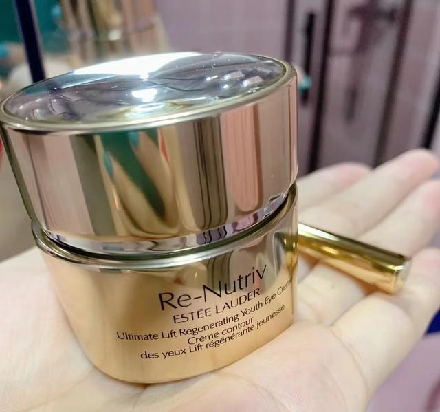 兰蔻双层眼霜价格，兰蔻菁纯眼霜适合什么年龄（4款千元“贵妇眼霜”盘点）