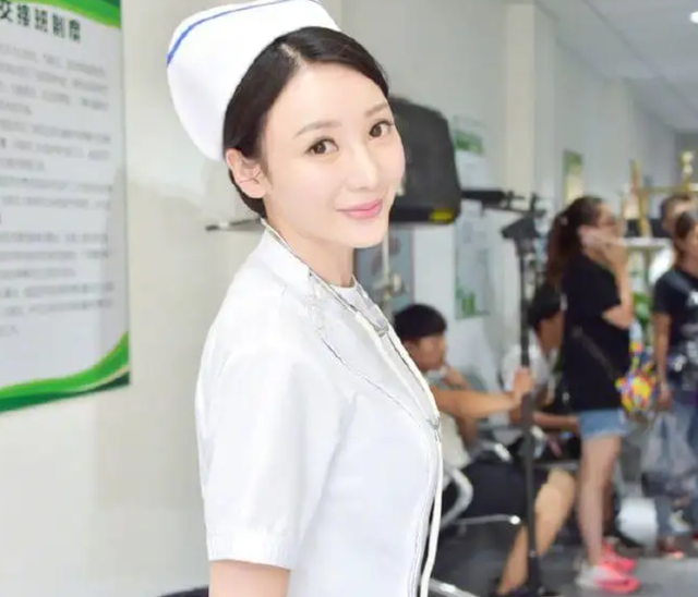 柳岩甩奶舞（拽步舞，拽步舞的视频（从拼命三娘到“借胸上位”）