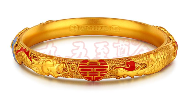 黄金手镯佩戴的讲究，黄金手镯尺寸测量方法及佩戴（黄金手镯到底该怎么买）