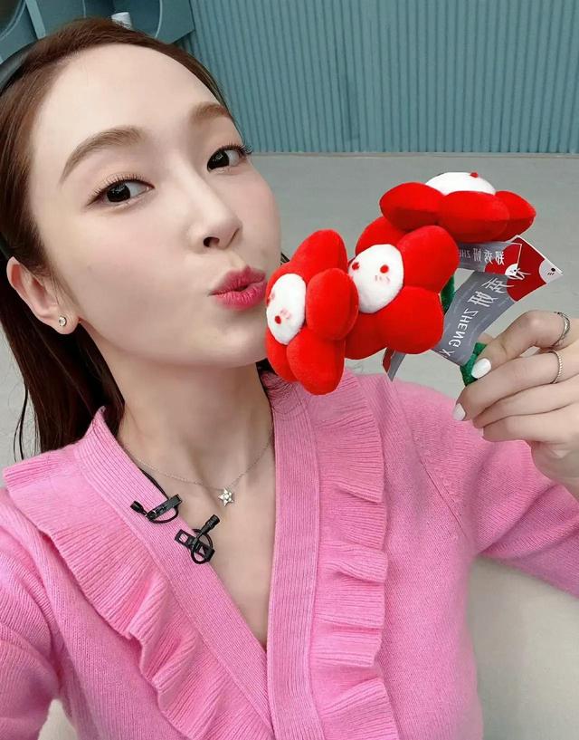 治愈系颜色莫过于粉色，被粉色治愈的夏天