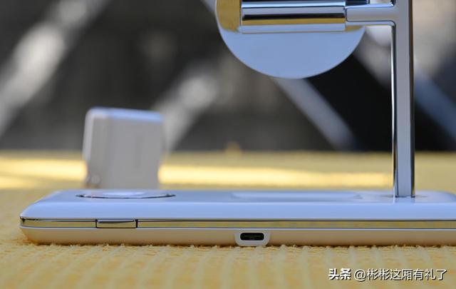 苹果官网充电器，我们一般在苹果官网买哪种充电器（苹果三件套3合1绿联充电器评测分享）