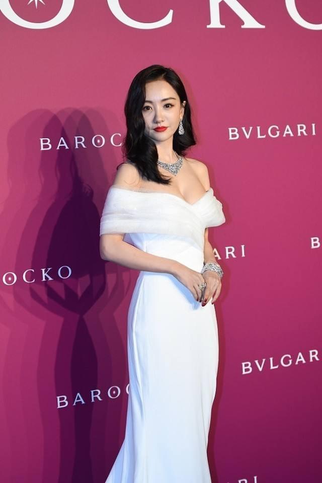 年纪小却有气场的女生，年纪轻轻气场就很强（只服这5位中年女星）