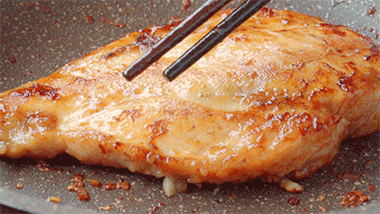 鸡胸肉（鸡胸肉烘干，终于找到了问题的根源（蒸鸡胸肉和水煮鸡胸肉哪个好）