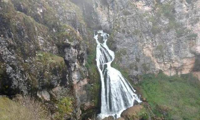 中国最恐怖的瀑布一泉瀑布，那个瀑布是中国最大的瀑布（新娘滩瀑布）