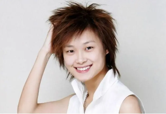 李宇春结婚了吗，李宇春结婚男方是谁（这些年李宇春都经历了些什么）