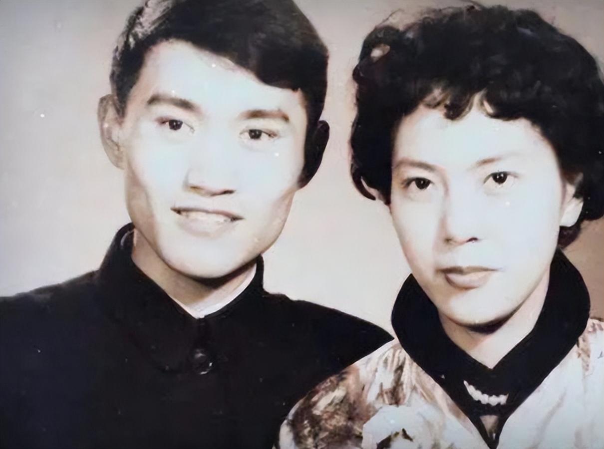 他们有两个儿子,分别是王维和王侃.