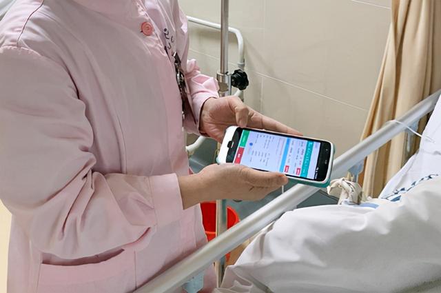 pda用来做什么的，做pda是什么意思（手持pda是什么）