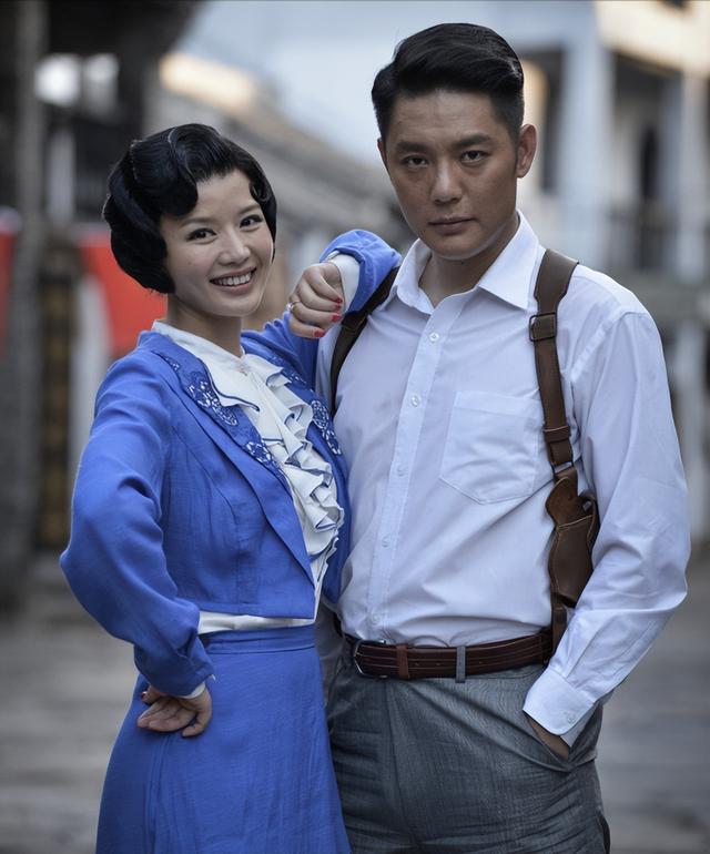 徐佳现实中的老婆，演员徐佳老婆现实中是谁（演员程愫：22岁嫁傅程鹏）