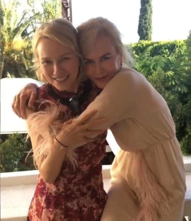 关于欧美著名艳星的信息，好莱坞两位顶流女星惊爆同性绯闻