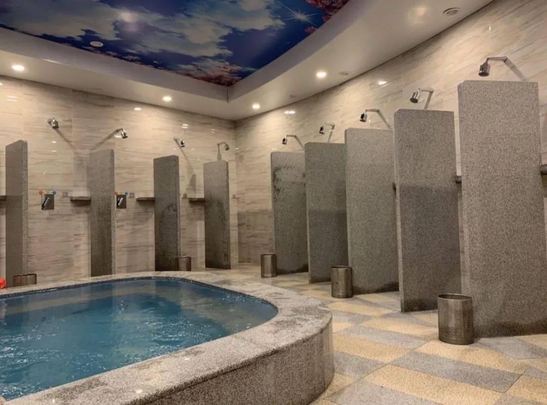 高校宿舍"幸福度"排行榜:东北地区倒第一,榜首的水准实至名归