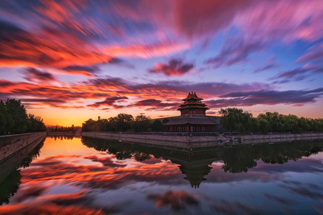 名胜古迹的地方有哪些，哪些地方是中国十大名胜古迹（中国最出名的7大风景名胜）