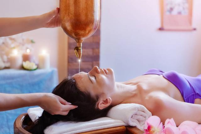 洗完头是自然干好还是吹干好，洗完头发吹干好还是自然干好（“自然风干”和“电吹干”哪个比较好）