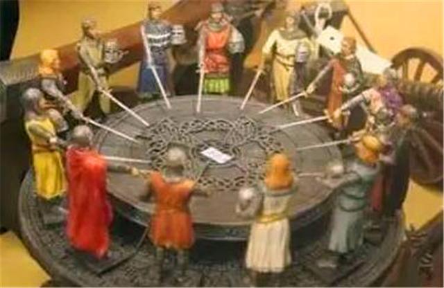 十二圆桌骑士名字及称号，十二圆桌骑士（你知道他们的来历是什么吗）