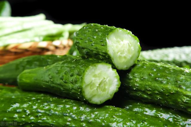 生凉瓜的功效与作用，生凉瓜的功效与作用是什么（夏天多吃“凉瓜”）