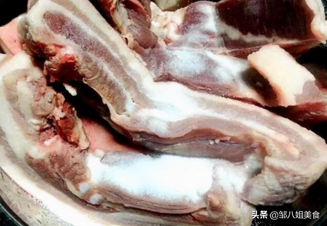 怎么腌肉不会坏，怎么样腌制猪肉不会坏（腊肉不霉不臭味正宗）