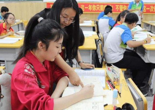 五官精致什么意思，bjd是什么意思网络用语（山东高颜值小学生火了）