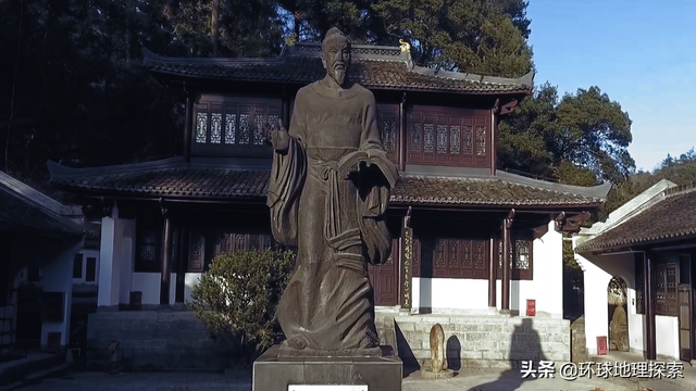 庐山在哪里属于哪个省，有何特殊之处