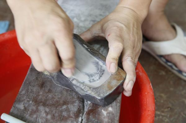 端砚产自哪里，端砚是什么意思（端砚坑口、歙砚坑口、琅琊紫金砚坑口）