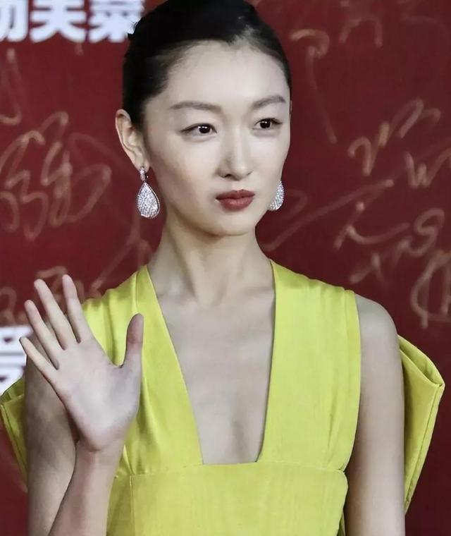 周冬雨多少岁了今年多大，32岁周冬雨被质疑面相变了