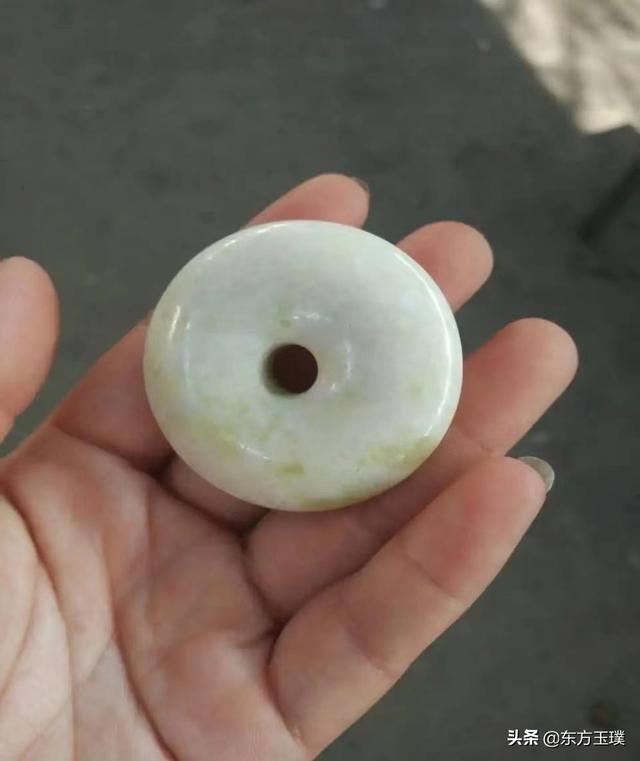 蓝田玉的鉴别方法，最养人的三种玉（想买蓝田玉 应该怎么挑选）