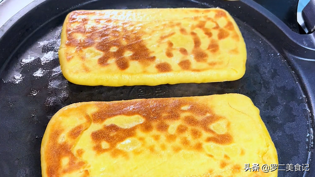 烫面饼怎么做又软又香，烫面饼怎么做又软又香窍门（出锅暄软多层）