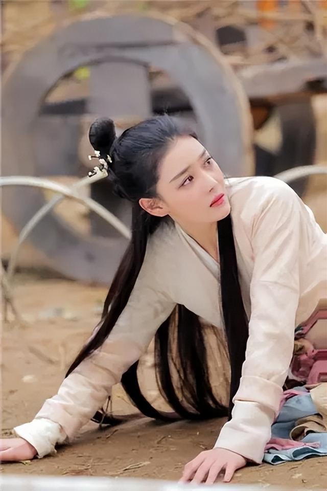 李晨张馨予生活照，张馨予写真 生活照（张馨予：游离吴卓羲和李晨后）