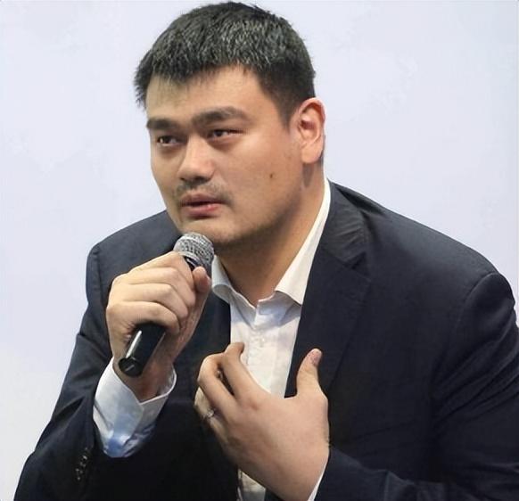 姚明网传体重超400斤