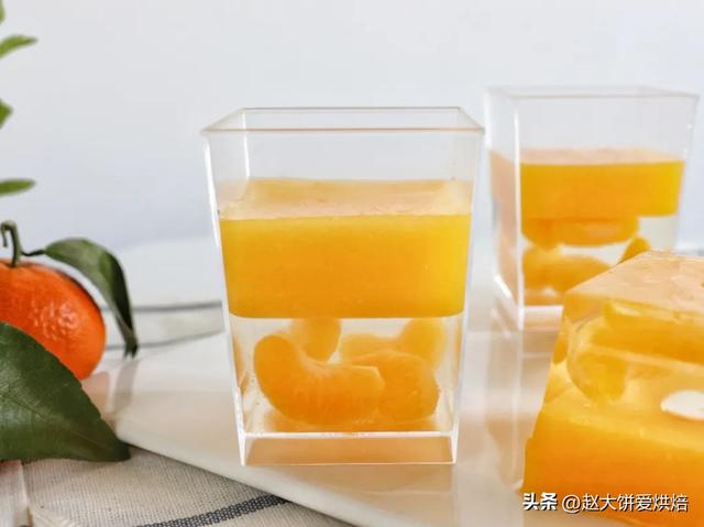 白凉粉怎么做水果果冻，白凉粉怎么做水果果冻火龙果（教你在家简单几步就能做好QQ弹弹的橘子果冻）