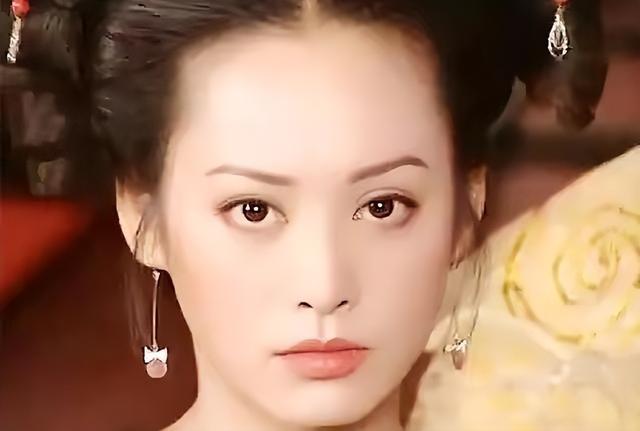 “排骨精”靠边站，丰腴美人才是真绝色，这10位女星美炸了
