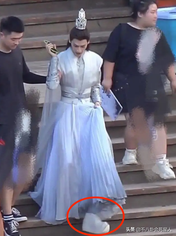 何炅真实身高是多少，何炅身高是多少真实（跟女明星同框就原形毕露）