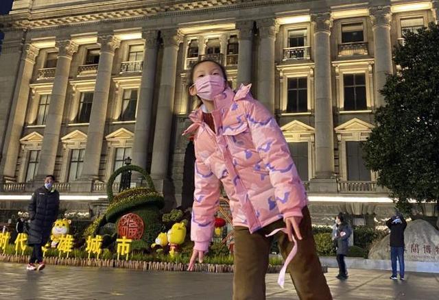 元宵焰火晚会作文4篇，元宵焰火晚会作文4篇阅读（“元宵节”之罗湖篇<一>）