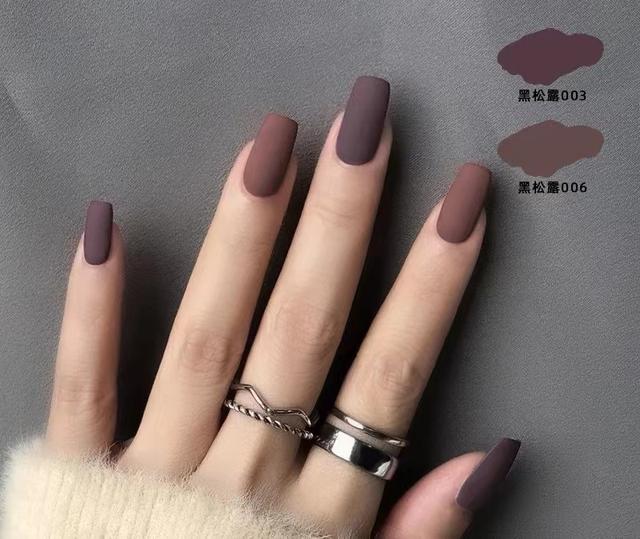 什么款式的美甲好看又显高贵，推荐几个美甲款式（秋冬千金/御姐/贵妇美甲合集来了）