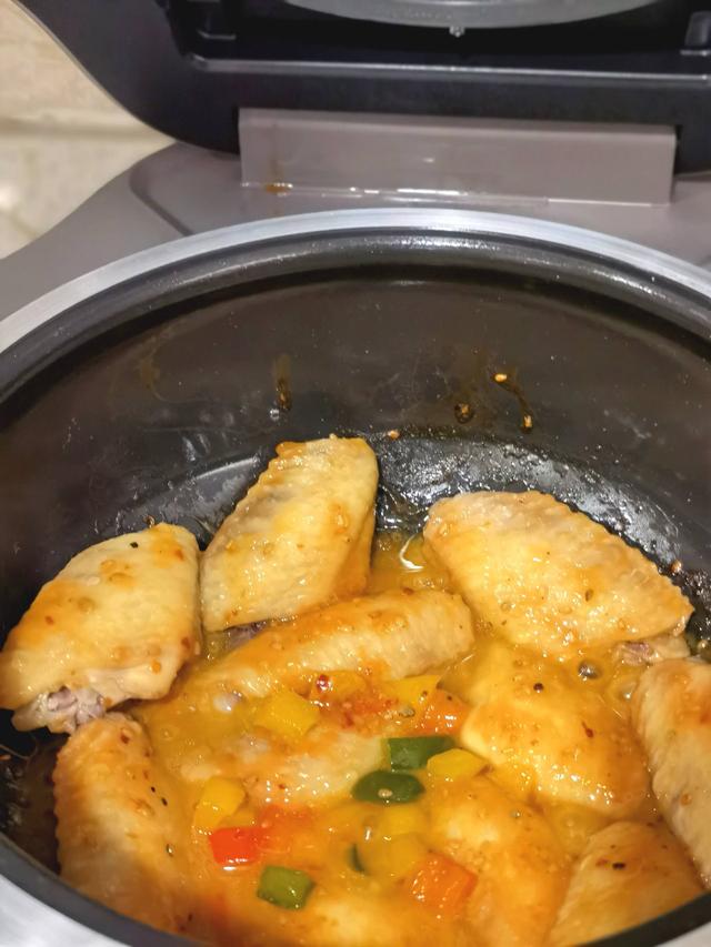 苏泊尔电饭煲做蛋糕，苏泊尔电饭煲做蛋糕步骤介绍（满足你做饭的所有想象）