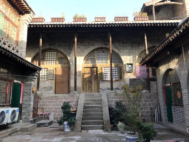 山西历史古城介绍，庭院深深中透着富华