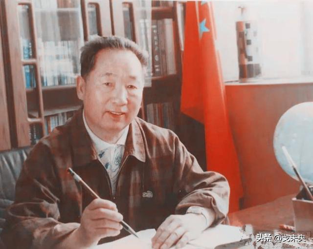 朝鲜的国花是什么花，朝鲜的国花是什么花嘞叫什么名字来着（志愿军战地记者来到三八线）