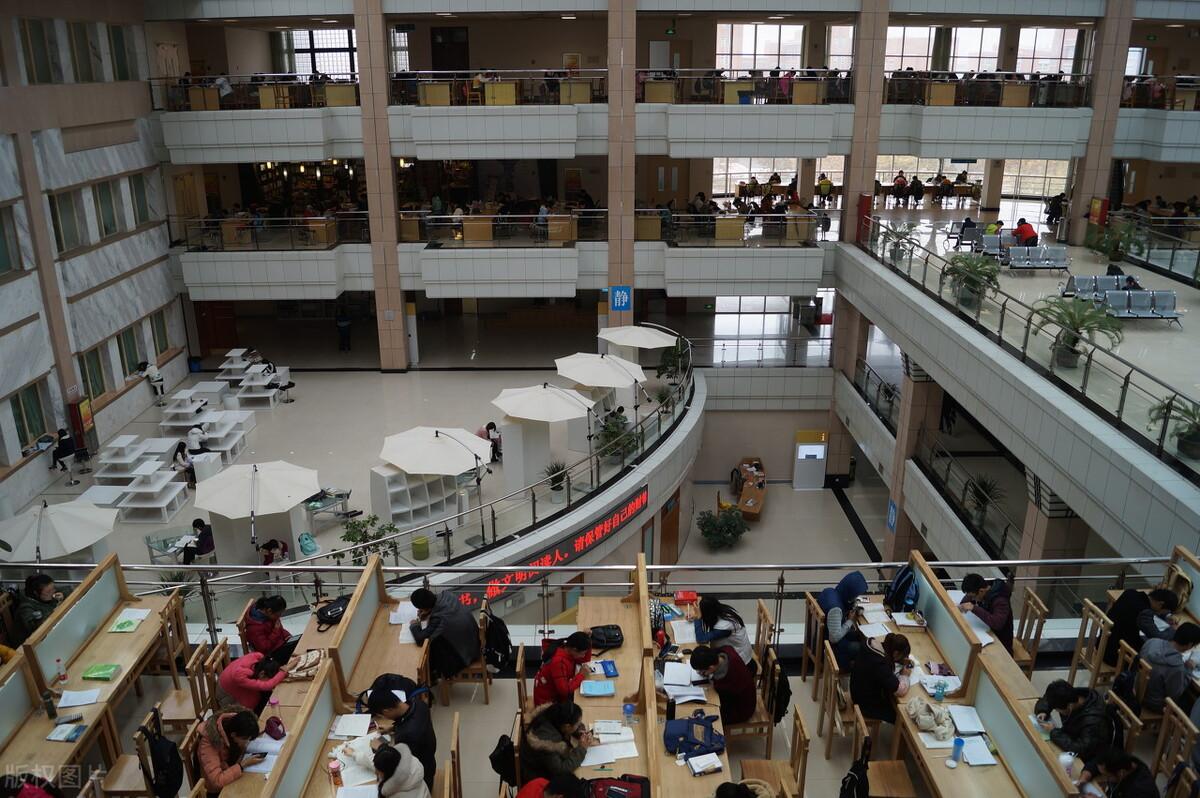 法律考研考什么科目（考研到底要考哪些科目）