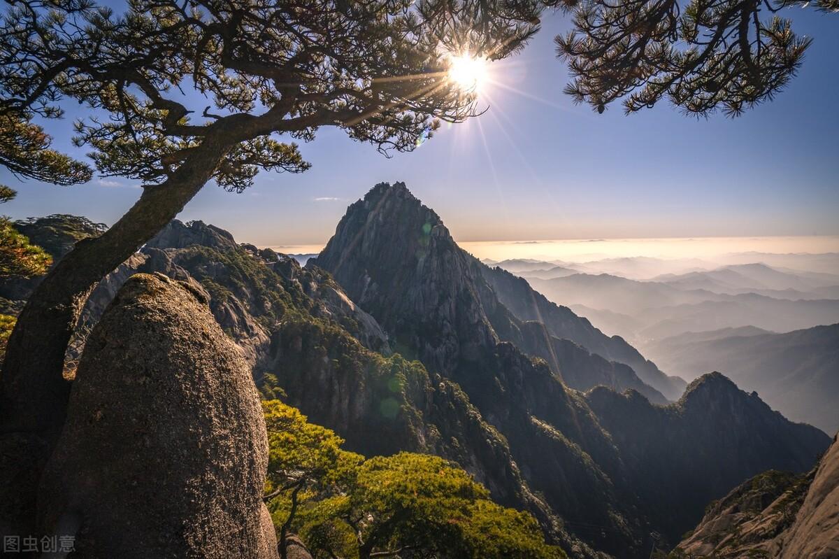 黄山风景区位于安徽省南部黄山市境内,是安徽旅游的标志,是中国十大