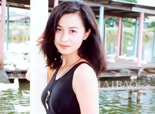 “排骨精”靠边站，丰腴美人才是真绝色，这10位女星美炸了