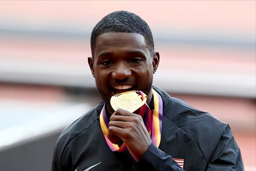 短跑界的常青树,"美国加速度"贾斯汀加特林,致敬传奇老将-