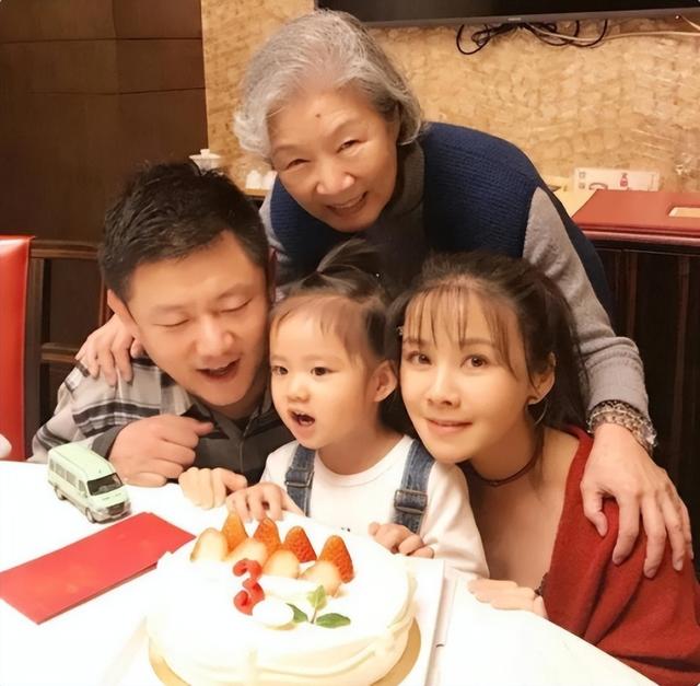 何琳个人资料，何琳个人资料年龄（演员何琳：公公病逝五年后）