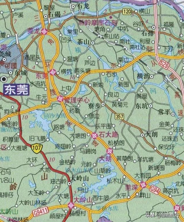 松山湖属于东莞哪个镇，东莞市松山湖（广东省东莞市大朗镇有30万人）
